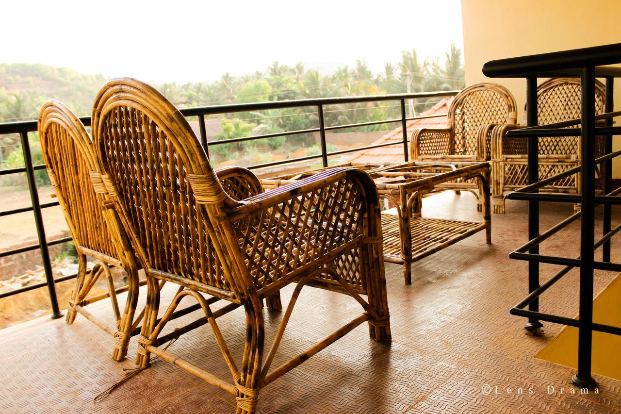 Lotus Beach Resort Gokarna  Bagian luar foto